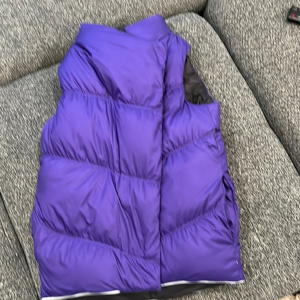 Ivivva reversible puffer vest